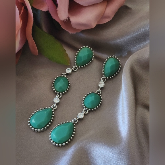 Earrings emerald green with sparkling stones - Picture 1 of 3